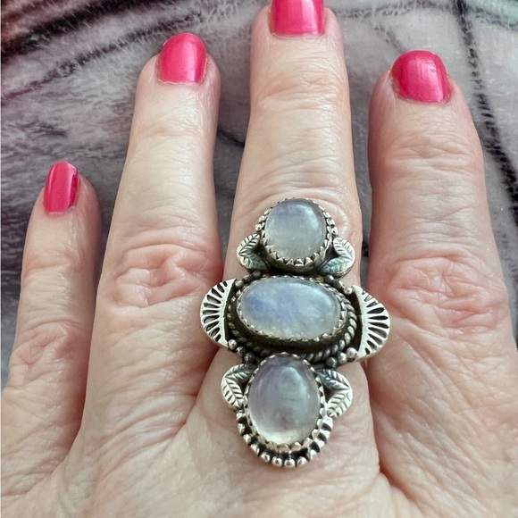 ❤️ Rainbow Moonstone Triple Stone Southwestern Sz 8 Adjustable Ring 9.6gm - Picture 12 of 13